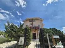 OPORTUNITATE INVESTITIE VILA CU 3000 MP PALAZU MARE