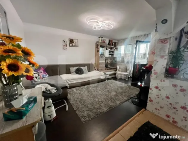 Apartament 4 camere, 100 mp, decomandat, cartier Burdujeni