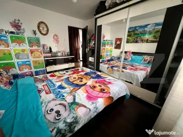 Apartament 4 camere, 100 mp, decomandat, cartier Burdujeni