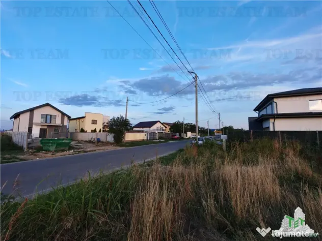 Teren intravilan pentru constructii stradal, 2965 mp, cu toa