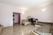 Apartament 2 camere spatios la casa individuala zona Cent... 