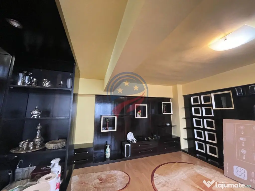 Apartament cu 3 camere zona Ultracentrala, vis-a-vis de U...