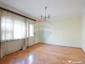 De vânzare Casă cu 3 camere și teren 562 mp str. Louis... 