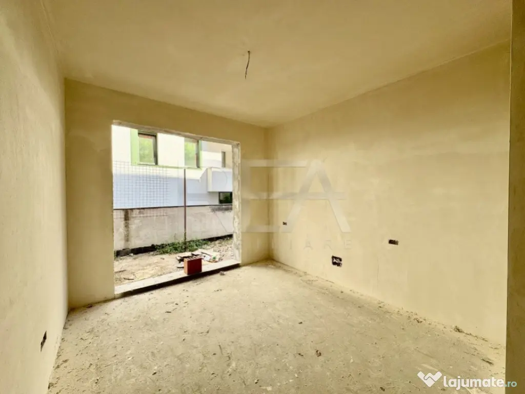 4 camere decomandat cu curte Ultracentral