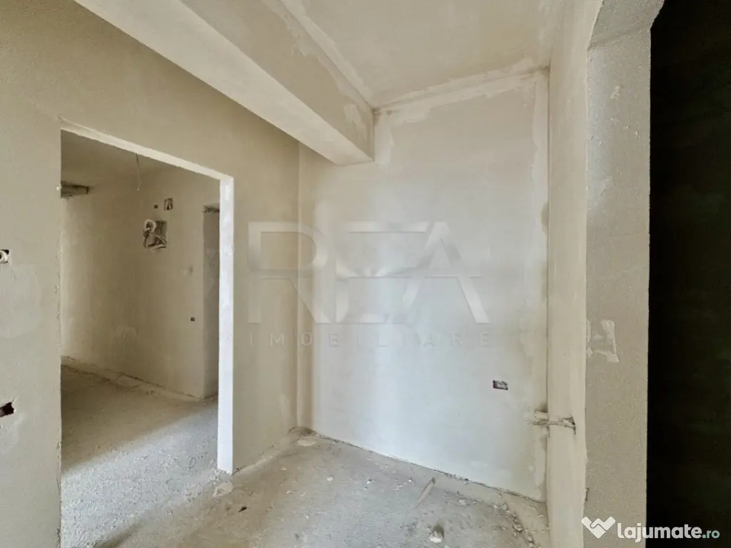 4 camere decomandat cu curte Ultracentral