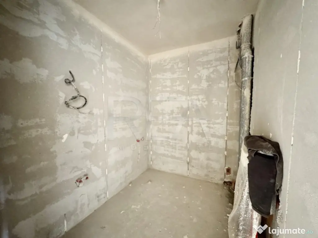 4 camere decomandat cu curte Ultracentral