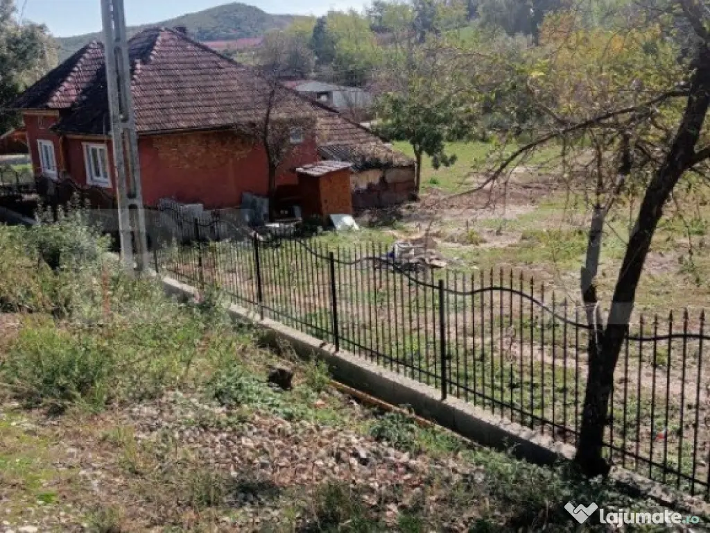 Casa spatioasa in Sânmihaiu de Câmpie