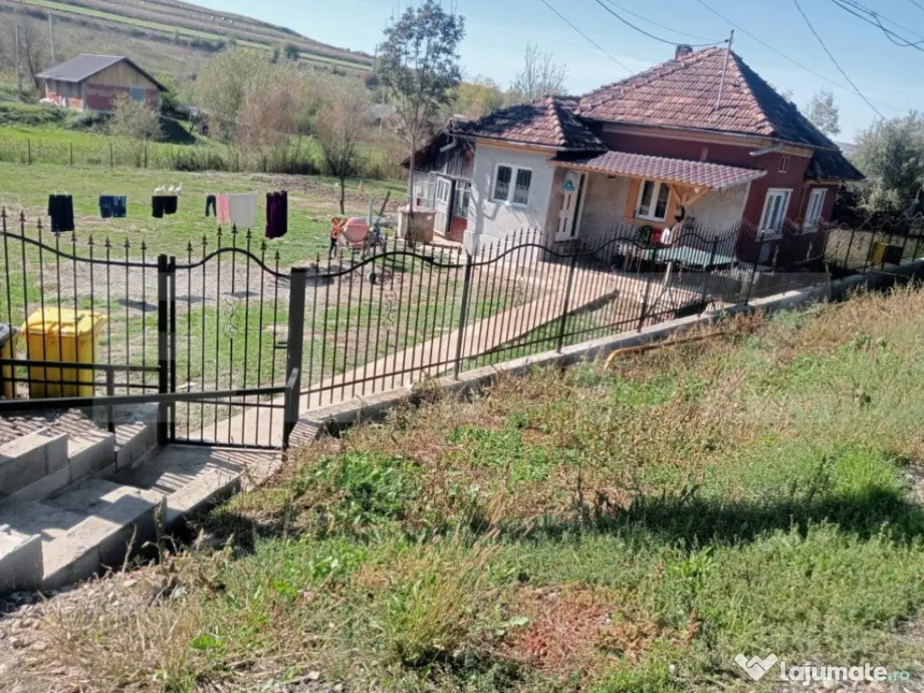 Casa spatioasa in Sânmihaiu de Câmpie