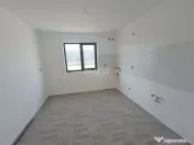 Casa cu 4 camere, incalzire pardoseala. Rediu - 3km de Rond 