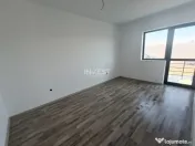 Casa cu 4 camere, incalzire pardoseala. Rediu - 3km de Rond 