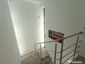 Casa cu 4 camere, incalzire pardoseala. Rediu - 3km de Rond 