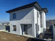 Casa cu 4 camere, incalzire pardoseala. Rediu - 3km de Rond 