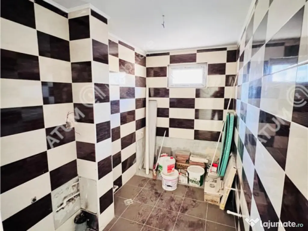 Apartament cu 3 camere 2 bai si balcon in zona Rahovei din S