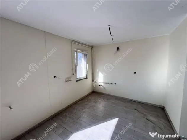 Apartament 4 camere 2 bai balcon situat in zona Rahovei Sib
