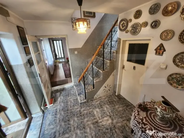 Casa individuala, 6 camere, 99 mp, semifinisata ,zona Est