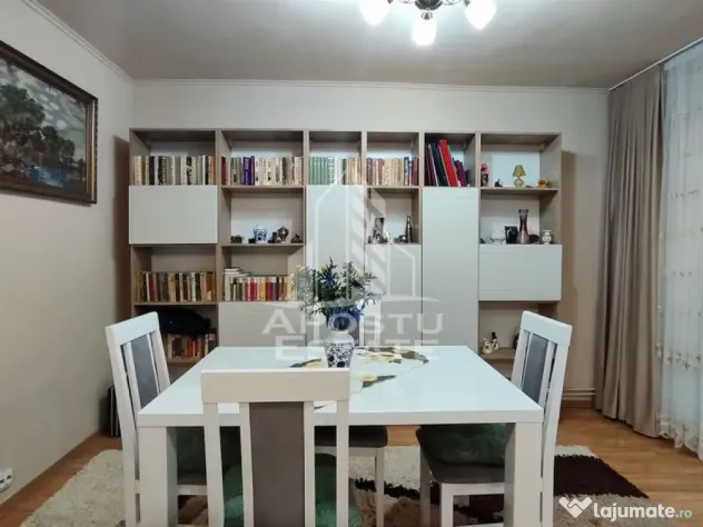 Apartament 4 camere, centrala proprie, zona Miorita - Arad (Arad)