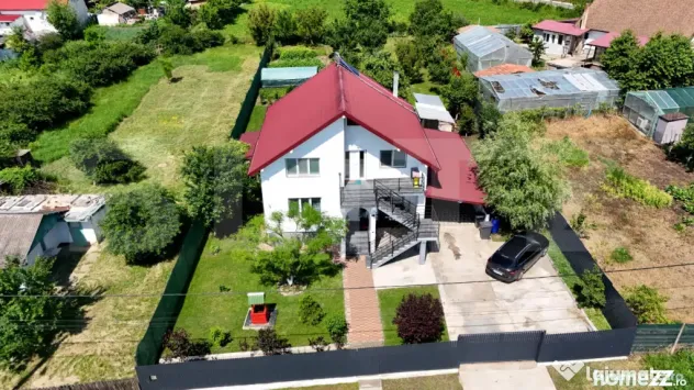 Casa 6 camere, 229 mp, scara exterioara, zona Dorobanti - Iasi (Iasi)
