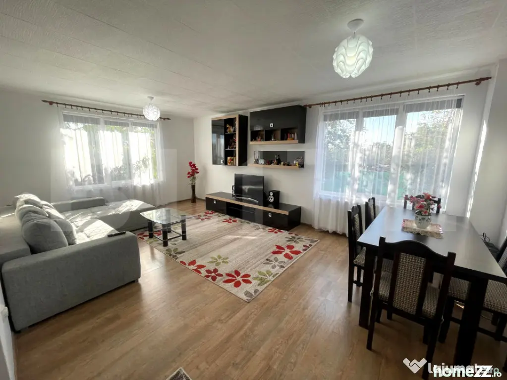 Casa 6 camere, 229 mp, scara exterioara, zona Dorobanti - Iasi (Iasi)