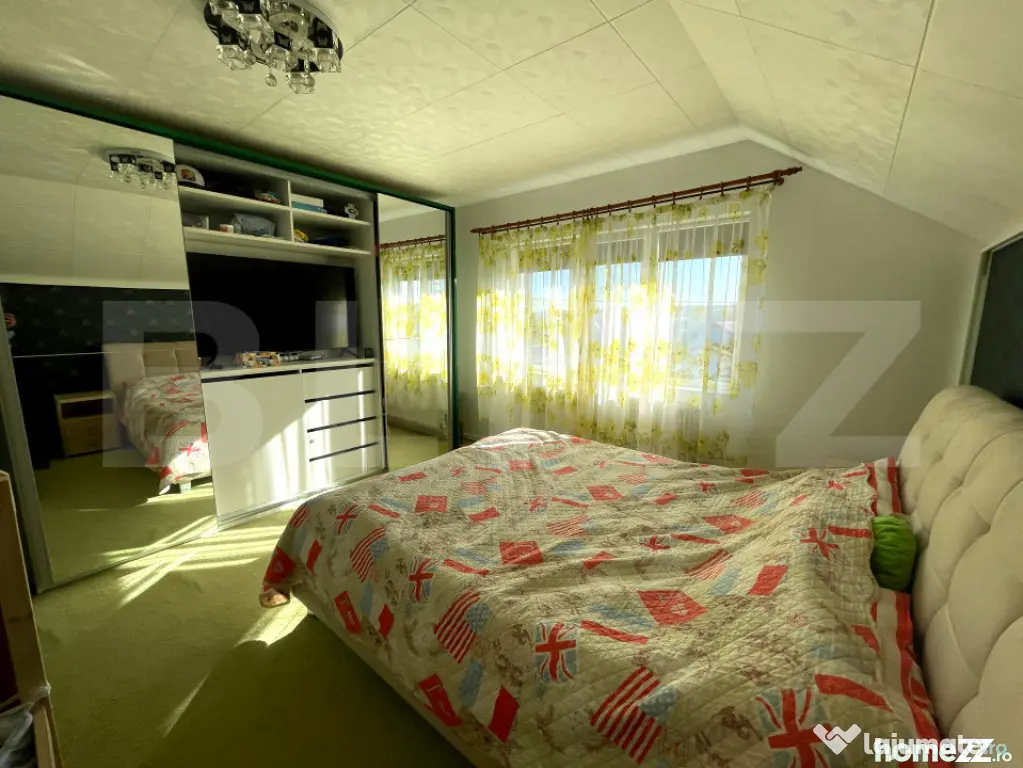 Casa 6 camere, 229 mp, scara exterioara, zona Dorobanti - Iasi (Iasi)