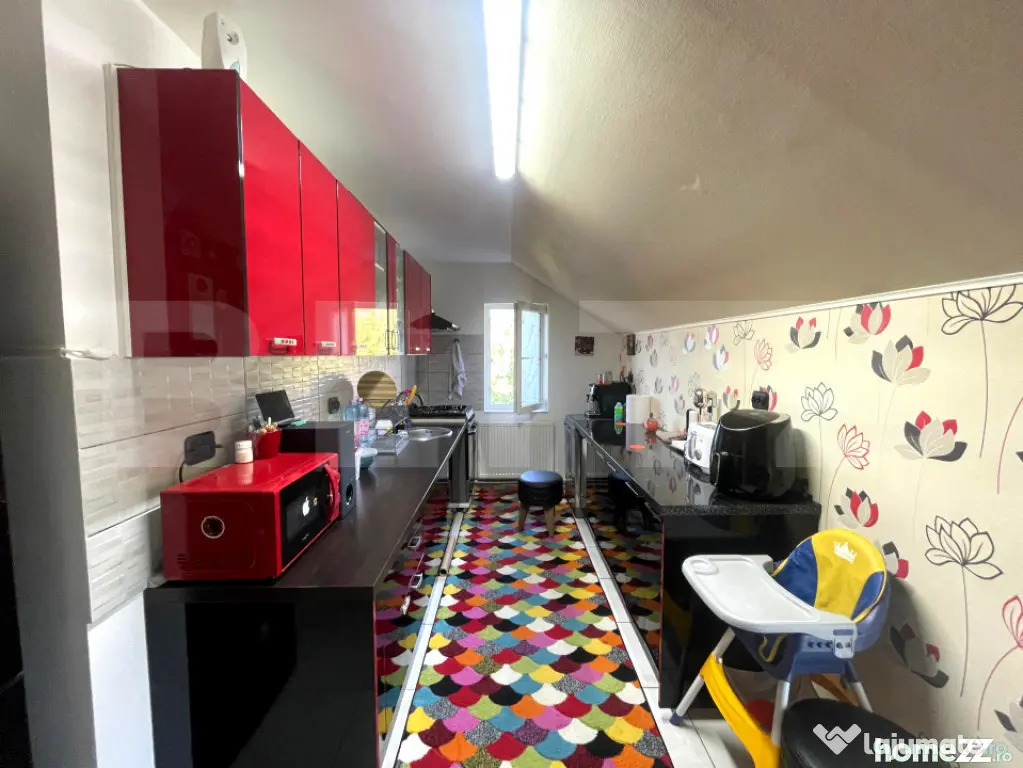 Casa 6 camere, 229 mp, scara exterioara, zona Dorobanti - Iasi (Iasi)
