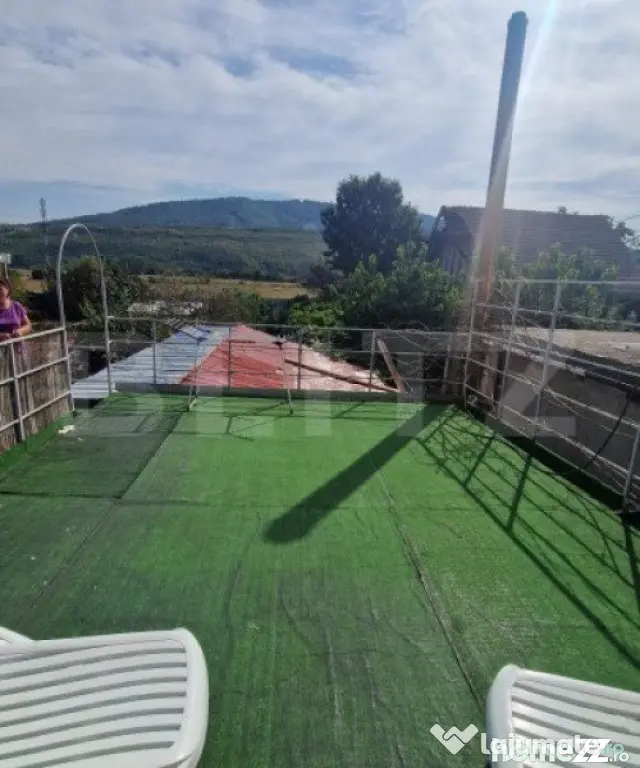 Casa 5 camere, Sacele , panouri solare 6kw, terasa , 835 mp - Sacele (Brasov)