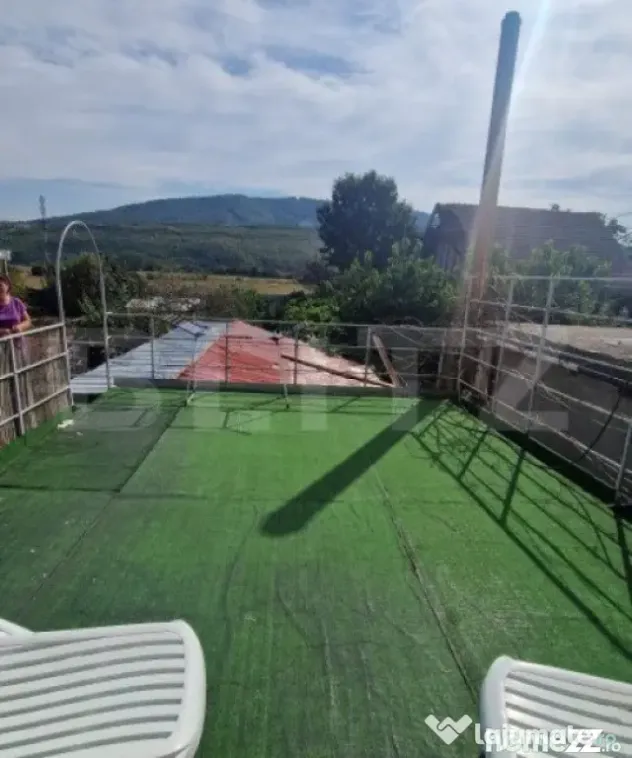 Casa 5 camere, Sacele , panouri solare 6kw, terasa , 835 mp - Sacele (Brasov)
