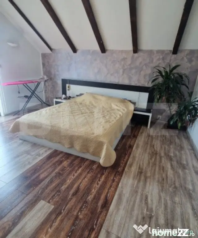 Casa 5 camere, Sacele , panouri solare 6kw, terasa , 835 mp - Sacele (Brasov)