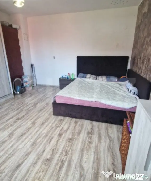 Casa 5 camere, Sacele , panouri solare 6kw, terasa , 835 mp - Sacele (Brasov)