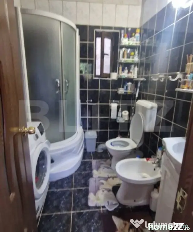 Casa 5 camere, Sacele , panouri solare 6kw, terasa , 835 mp - Sacele (Brasov)