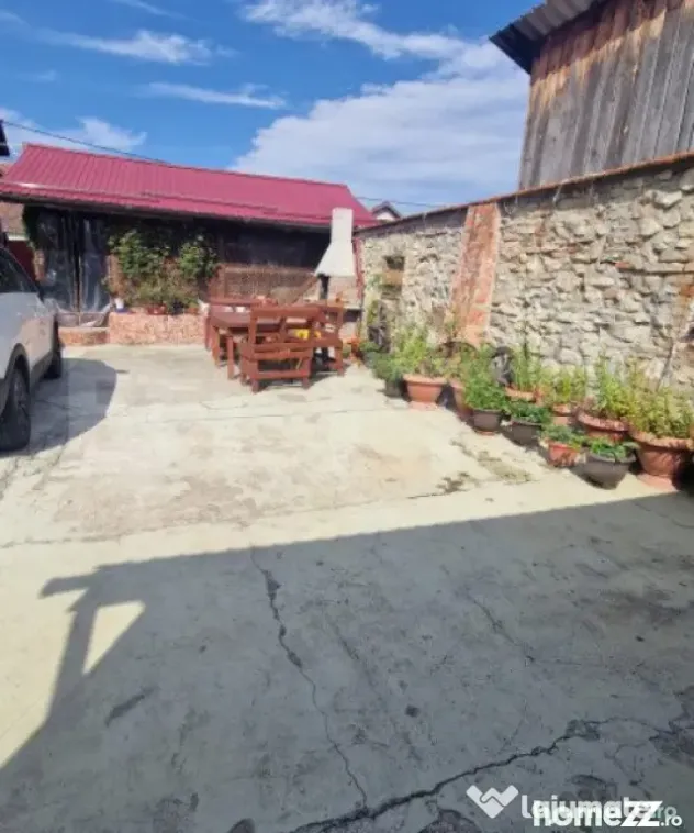Casa 5 camere, Sacele , panouri solare 6kw, terasa , 835 mp - Sacele (Brasov)