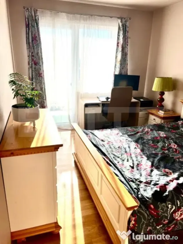 Apartament 3 camere, 2 bai si 2 parcari in Europa