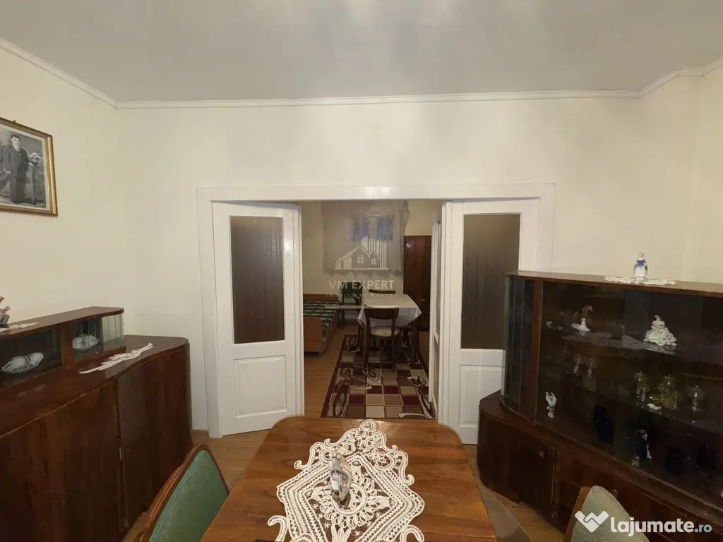 VILA 4 CAMERE, LERESTI, TEREN 3489 MP COMISION 0% CUMPARATOR