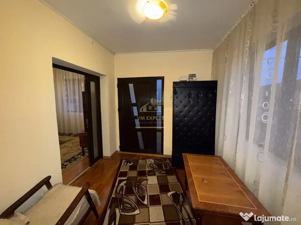 VILA 4 CAMERE, LERESTI, TEREN 3489 MP COMISION 0% CUMPARATOR