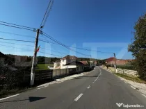 Casă cu 5 camere și spațiu comercial, teren 4079mp, zona