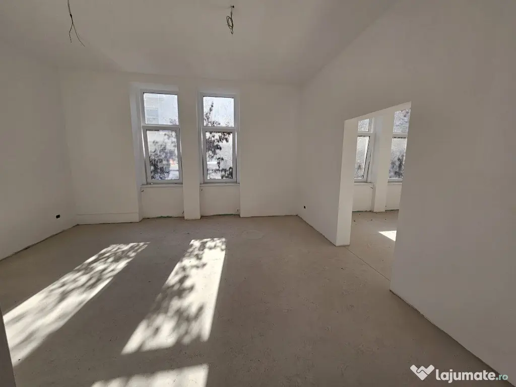 Apartament 4 camere zona centrala