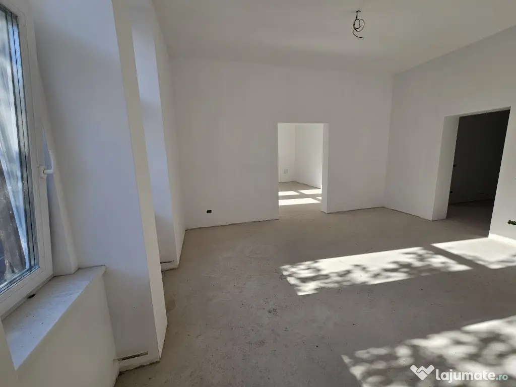 Apartament 4 camere zona centrala