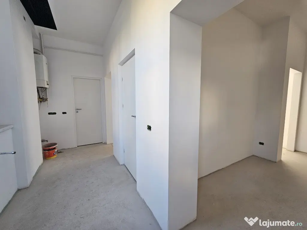 Apartament 4 camere zona centrala