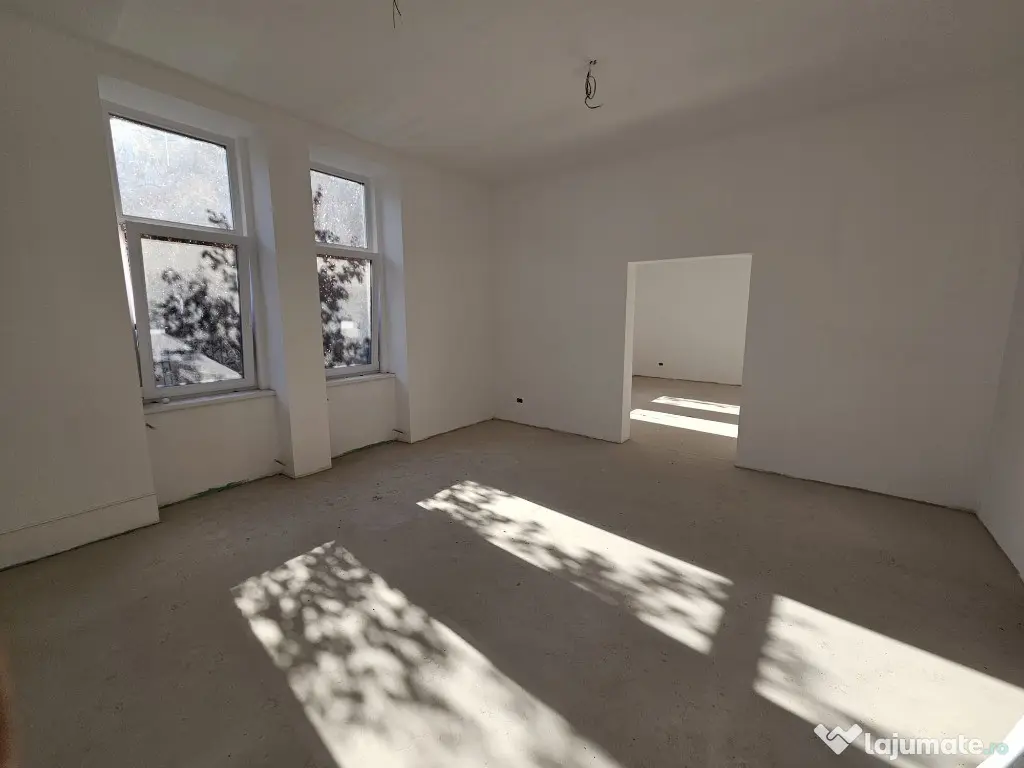 Apartament 4 camere zona centrala