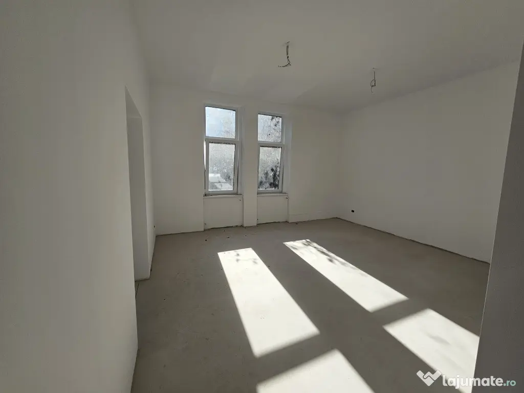 Apartament 4 camere zona centrala