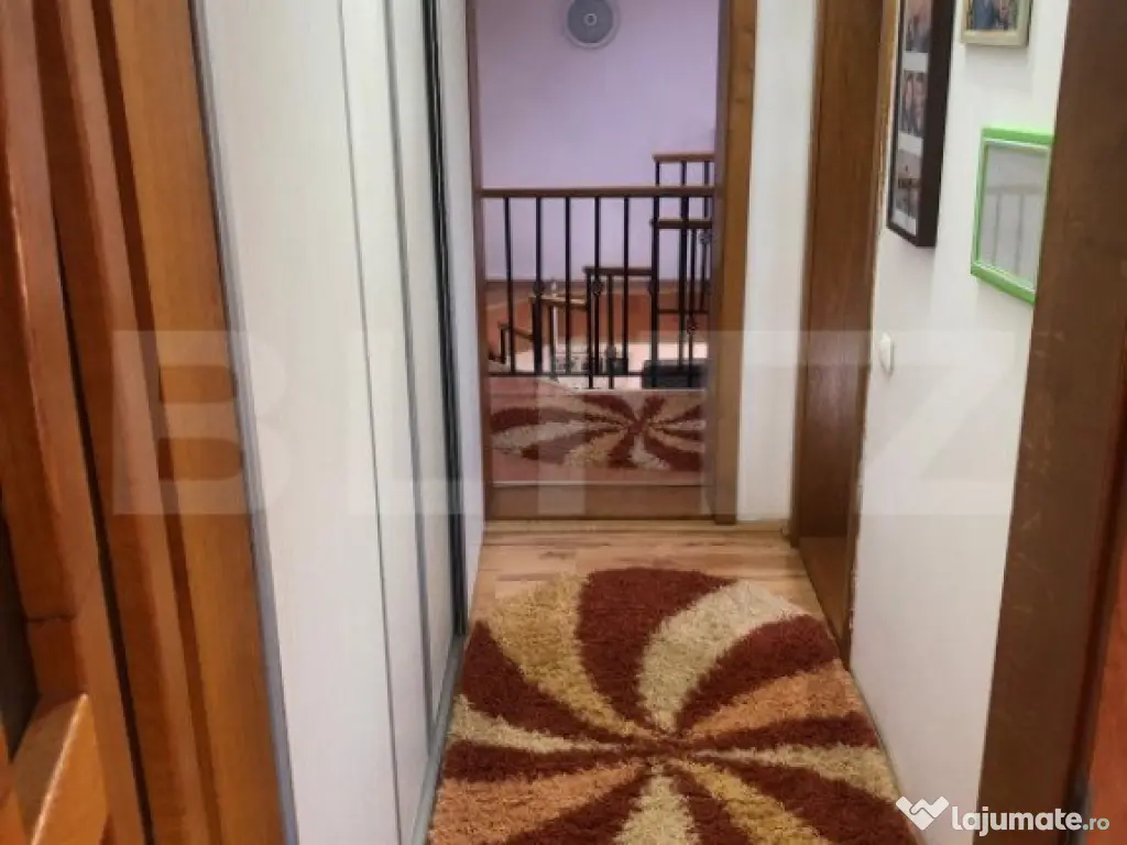 Casa de vânzare, cu 4 camere, 190 mp, zona Codrișor, Bistr