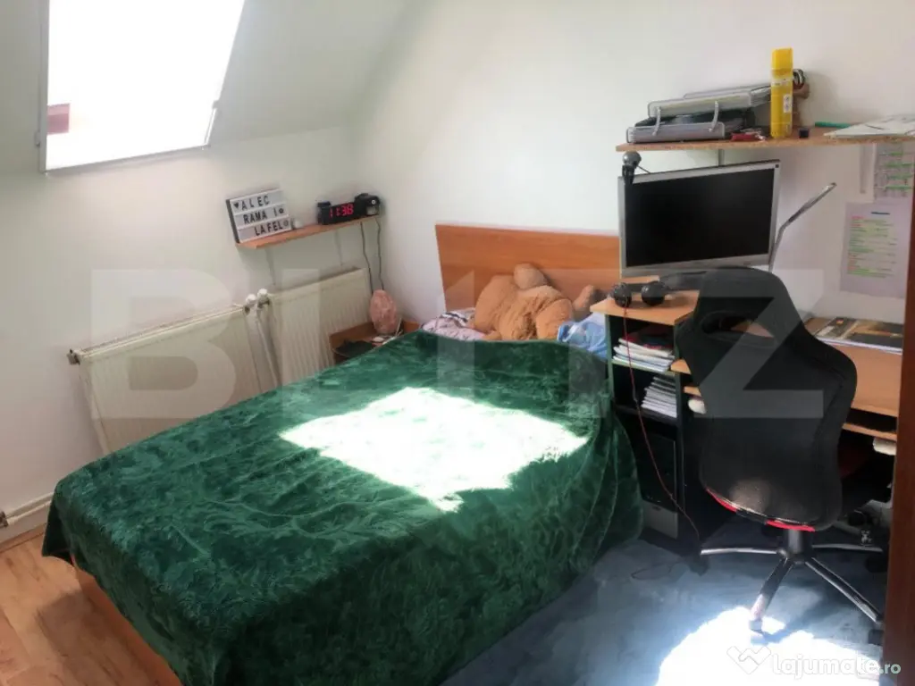 Casa de vânzare, cu 4 camere, 190 mp, zona Codrișor, Bistr