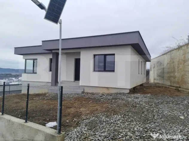 Casă nouă cu priveliște, 4 camere, zonă liniștită