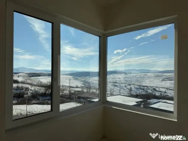 Casă nouă cu priveliște, 4 camere, zonă liniștită - Bistrita (Bistrita-Nasaud)