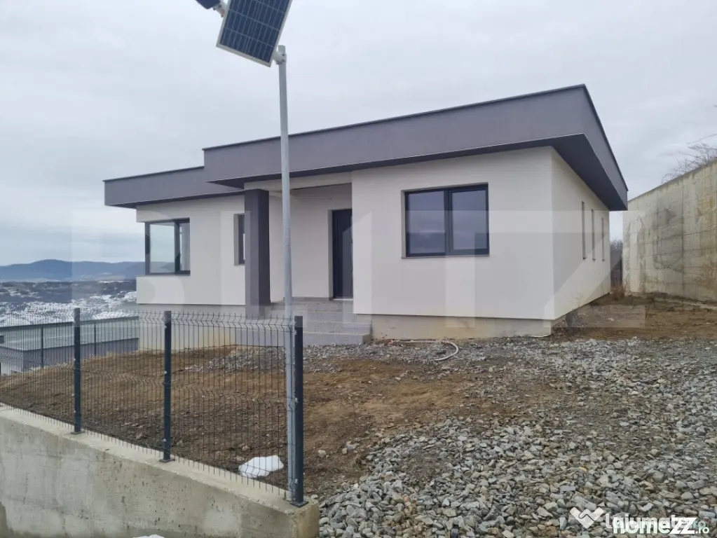 Casă nouă cu priveliște, 4 camere, zonă liniștită - Bistrita (Bistrita-Nasaud)