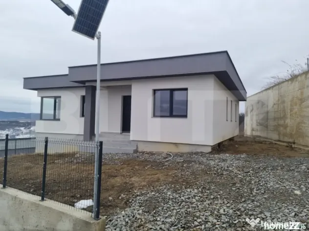 Casă nouă cu priveliște, 4 camere, zonă liniștită - Bistrita (Bistrita-Nasaud)