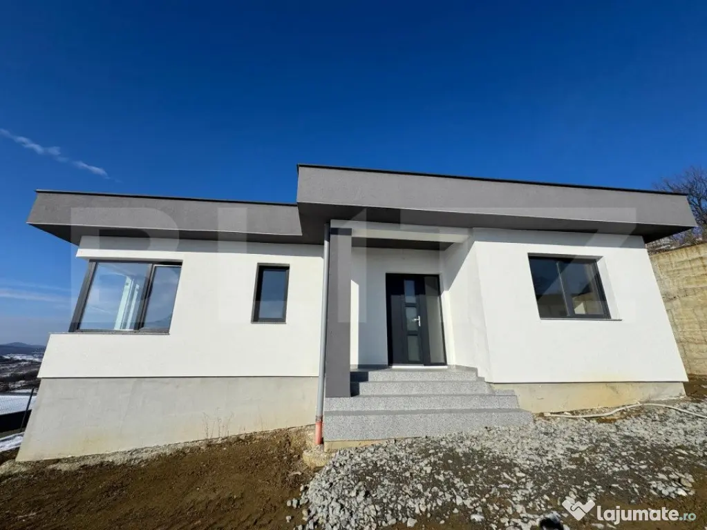 Casă nouă cu priveliște, 4 camere, zonă liniștită