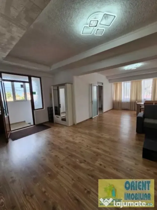 Coiciu, vila cu spatiu P+1+M de vanzare