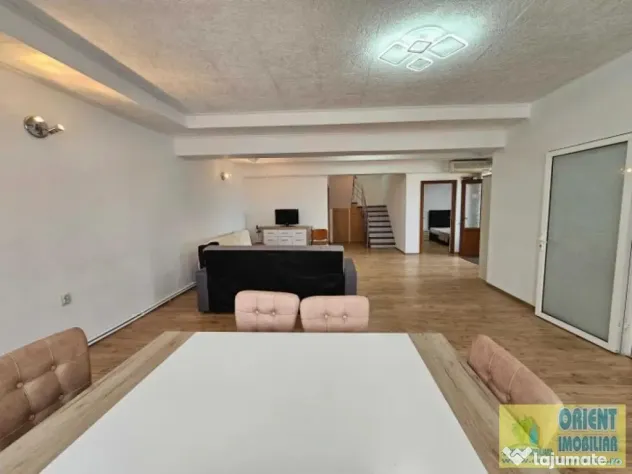 Coiciu, vila cu spatiu P+1+M de vanzare