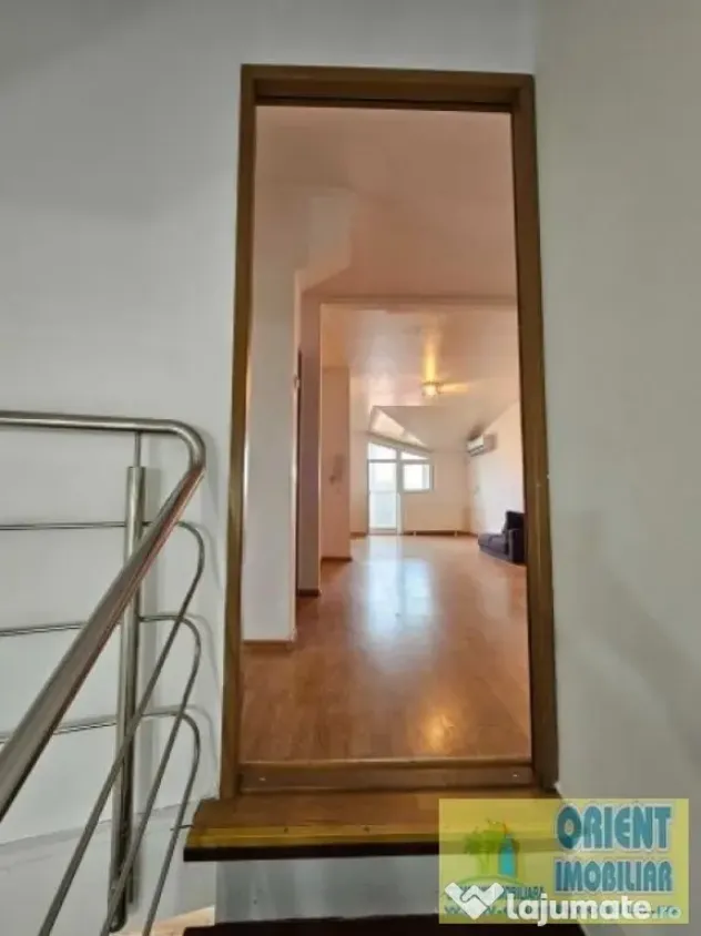 Coiciu, vila cu spatiu P+1+M de vanzare