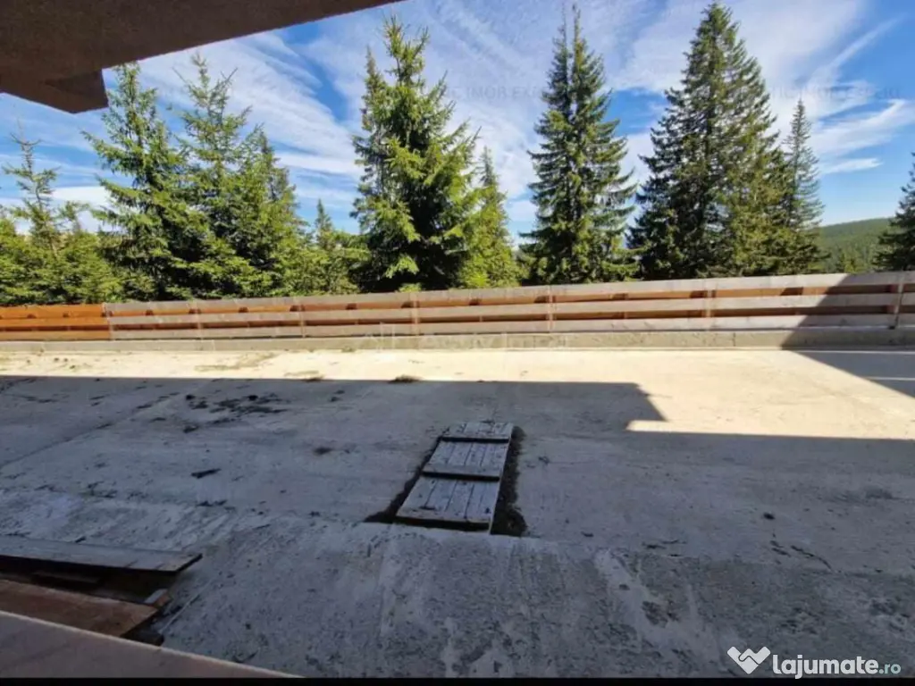 Casa de vacanta - 1.800 mp - Varful lui Roman - Horezu